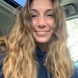 Meet your Posher, Lea